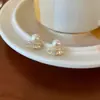 Saia Elegante Retro Francesa Estilo Pérola Elegante Para o Trabalho Luxo Leve Diário Simples Tendência Versátil Brincos de Agulha Prateada