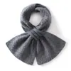 Bufanda de punto de cachemira para mujer, de color liso, simple y versátil, suave y agradable para la piel, gruesa y cómoda, perfecta para usar en capas y mantenerte abrigada en climas fríos.