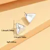 Brincos de Textura Plissada Distinctivos e Únicos para Desenho de Fio Design de Nicho Feminino Brincos com Senso Avançado Brincos Elegantes de Celebridade da Internet Brincos