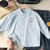 2025 nova primavera roupas infantis meninos e crianças listrado legal sentimento respirável manga longa camisa branca camisa atacado geração