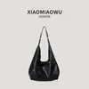 2026 Bolso de Hombro de Mano Nuevo para Mujer Gran Capacidad para Viajes Diarios Moda de Gama Alta Estilo de Nicho Versátil Bolso Tote con Remaches