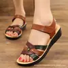 Sandalias para madre de mediana edad mujer Verano nueva moda planas antideslizantes resistentes al desgaste sandalias para mediana edad y ancianos