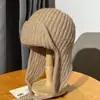 Novo chapéu de malha feminino oversized com abas para as orelhas, moderno e versátil para outono e inverno, doce e espesso para aquecimento, chapéu aviador de malha