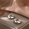 Pendientes de Aro Lisos Redondos de Plata de Ley S925 Estilo Ins Minimalista Pendientes de Aro Lisos Simples Pendientes de Lujo Ligero de Nicho