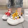 Venda Quente Casual Aumentador de Altura Pão Estrela Sapatos Femininos 2026 Outono Novo Versátil Sola Grossa Moda Esportiva Casual Sapatos Femininos