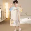 Vestido Pijama de Algodão para Meninos Vestido Pijama Infantil Fino de Manga Curta Especial para Pós-Circuncisão Novo Verão 2026 Roupa de Casa