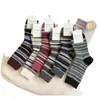 Medias a rayas de otoño e invierno calcetines a rayas de imitación de piel de visón vintage estilo coreano calcetines peludos de tubo medio de color contrastante