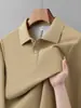 Camisa polo de manga larga para hombre de estilo business de alta gama, hecha de 100% algodón mercerizado, una camiseta casual de manga larga de color liso para hombres de mediana edad