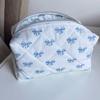 Bolsa de cosméticos con estampado floral, muy popular en Amazon, pequeña bolsa de almacenamiento con estampado floral, neceser de viaje para invierno.