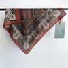 Estilo Nuevo Otoño e Invierno Estilo Old Money Bufanda Cuadrada Pequeña Estampada Retro Accesorios Versátiles para Mujer Cinturón Chal Bufanda Multifuncional Bufanda de Seda