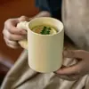 Taza Taza de Cerámica Taza de Esmalte de Sésamo Venta al por Mayor Taza de Café de Gran Capacidad Taza de Agua para el Hogar Taza Recta con Asa Retorcida