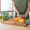 Tabla de cortar de madera de acacia Tabla de cortar de madera maciza Tabla para pan Tabla cuadrada para picar Tabla para quesos Plato para comida occidental Tabla para pizza con fregadero