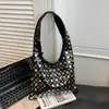 Bolso de Hombro Cruzado Texturizado Casual para Mujer, Estilo Europeo y Americano, Modelo Nuevo con Remaches, Tendencia 2026 Gran Capacidad, Diseño Simple