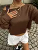 Sudadera corta de estilo europeo y americano para mujer, hombros descubiertos, color liso, hombros caídos, manga larga, holgada, hombro asimétrico, top corto casual para primavera y otoño
