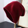 Gorro de lã estilo despojado com bordas dobradas, um chapéu de tricô que afina o rosto, versátil e quente para outono e inverno, gorro de puxar