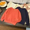 Moletom de Algodão com Manga Longa Infantil para Primavera e Outono, Nova Camisa Base Fina para Crianças, Versátil Cor Sólida Lisa Roupa Infantil