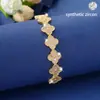 Pulseira Irregular de Cobre com Zircônia Incrustada em Forma de Coração de Luxo Leve de Alta Qualidade, Venda Quente Transfronteiriça, Joia de Mão Exquisita, Fashion e Versátil
