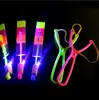 Fabricantes vendem flechas de estilingue luminosas foguetes de ejeção de luz azul brinquedos barraca de brinquedos pequenos em Yiwu vendendo atacado