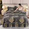 Conjunto de Cama de Lã de Leite Fresco e Simples de Quatro Peças Amigo da Pele Flanela Lado Duplo Lã Capa de Edredom Quente Antiestático Sem Bolinhas Sem Desfiamento
