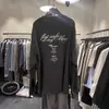 Tug Coréia Dongdaemun 2026 Primavera Nova Camiseta Feminina Gola Redonda Solta Raglan Manga Longa com Escrita nas Costas