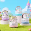 Set Completo de Muñecos de Té con Leche Periféricos de Dibujos Animados Anime, Bolas de Cristal Luminosas, Juguetes de Resina para Niños, Decoraciones de Escritorio, Luces Nocturnas