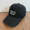 Gorra de Béisbol Bordada con Letras Estilo Coreano 2026 para Hombres y Mujeres, Versátil para Primavera y Verano, Gorra de Ala Ancha para Adelgazar el Rostro, Look Sin Maquillaje