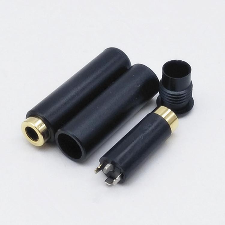 10439275706_2059292761