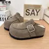 Couro Genuíno Solado Grosso Plataforma Aumenta Altura Tamanco Meio Chinelo Feminino Veludo Plus Birkenstock Sapatos 2026 Outono/Inverno Novo Estilo Chinelos de Algodão para Exterior