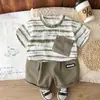 Comércio Exterior Verão 2026 Algodão Listrado Bolso Diagonal Roupas Casuais de Algodão para Crianças Conjunto de Manga Curta para Bebês 0-5 Anos Conjunto de Duas Peças 3