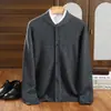 Cárdigan Grueso de Cachemira para Hombre 2025 Otoño e Invierno Nuevo Estilo Cuello Alto Holgado Simple Versátil Chaqueta Suéter Top Talla Grande