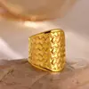 Moda Europeia e Americana Estilo Ins Simples Largo Vazado Anel de Titânio Banhado a Ouro 18K Irregular Geométrico Aço Inoxidável Anel Tendência Feminino