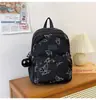 Mochila con Estampado de Mariposa Cielo Despejado, Estilo Artístico para Niñas y Estudiantes, Adecuada para la Escuela y Viajes, Bolsa Escolar con Múltiples Compartimentos