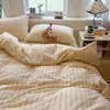 Juego de Cuatro Piezas de Algodón Lavado a Rayas Estilo Japonés, Simple y Suave, Juego de Tres Piezas Cómodo, Sábana Plana, Sábana Ajustable, Bueno para Dormir, Cómodo, Estilo Ins