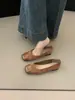 Sapatos rasos de bico quadrado estilo francês Chuyuji para mulheres, adequados para combinar com saias, salto grosso, sola reta, Mary Jane para maternidade