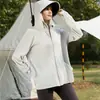 Ropa de protección solar para exteriores para mujer con visera, ala ancha de goma negra, fresca y ligera, transpirable, bolsillos grandes, ropa de protección solar