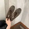 Zapatos de felpa Chuyuji estilo francés con lazo suave para mujer, nuevos zapatos planos de ballet estilo hada para otoño e invierno 2026