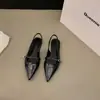 Sandalias cerradas versátiles y cómodas de suela plana, zapatos de hadas, nuevos zapatos elegantes de punta para primavera-verano 2023, estilo nicho