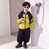 Jaqueta 3 em 1 para Meninos Primavera e Outono 2026 Novo Modelo Casaco com Capuz Infantil Roupa de Caminhada Impermeável para Meninos Outdoor