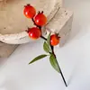 Flor Artificial Cadena de Frutas Pequeñas de Granada Fruta Salsa Decoración del Hogar Fruta Roja Adorno de Flor de Año Nuevo Cubo Decoración Flor Falsa de Espuma