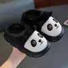 Chinelos de algodão para crianças, coleção outono e inverno, design de desenho animado, cabedal em EVA, impermeáveis, para meninos, adequados para crianças maiores e bebês, uso interno, sapatos de algodão para menino