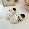 Novos Sapatos para Meninas 2026 Tênis de Couro de Outono para Crianças, Meninas Mais Velhas e Bebês, Sapatos Casuais Super Populares com Solado Macio