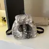 Bolsa feminina Shuai Mijia 2026 novo estilo com acabamento em renda fofa, fecho de aba, para usar na mão, no ombro e casualmente.