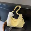 Bolso de hombro texturizado de moda transfronterizo para mujer, nuevo modelo de verano 2026, color sólido, moderno bolso tote cruzado grande de pliegues