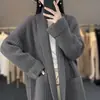 Cardigã feminino casual de malha grossa estilo coreano para o outono de 2026, casaco feminino elegante de comprimento médio com caimento solto