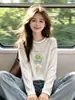 Moda jovem de verão, blusa branca fina com estampa de letras de sorvete para mulheres, solta e modeladora, top versátil de manga longa