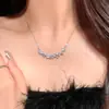 Collar de perlas de temperamento de lujo ligero de alta venta 2025 para mujer, diseño de nicho, cadena de clavícula de alta gama, accesorios versátiles de moda