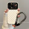 Adequado para capas de celular Apple 18 Pro Max e iPhone 18 Pro, apresentando um design criativo com cordão, proteção contra quedas e um adorável padrão de estrelas e ursos