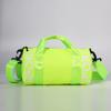 Bolsa Cruzada Deportiva y de Fitness Nueva para Primavera y Verano Color Macarrón Gran Capacidad Tipo Barril Impermeable Engrosada Bolsa de Regalo para Hombres y Mujeres