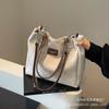 Bolsa Tote Grande para Estudante Universitário 2026 Nova Moda Tendência Bolsa de Ombro Simples Bolsa de Axila com Logo