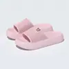 2026 Nuevas Pantuflas Cómodas con Forma de Oso para Hombres y Parejas, Uso en Casa, Antideslizantes, Casuales, Sin Olor, Sandalias de Playa al por Mayor